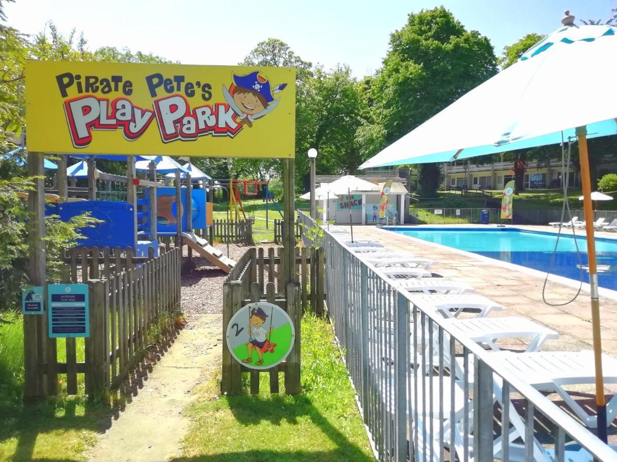 Cornwall Family Friendly Villa With Free Use Of Pool, Soft Play, Mini Golf, Tennis, Gym, Fitness Classes, Sauna And Ice Baths Newquay (Cornwall) Exterior photo